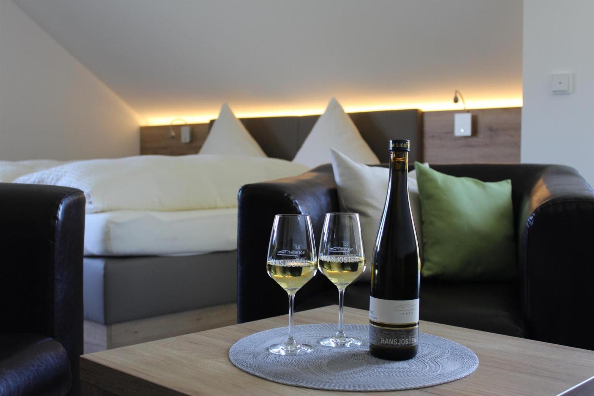 Ferienweingut Hansjosten Longuich